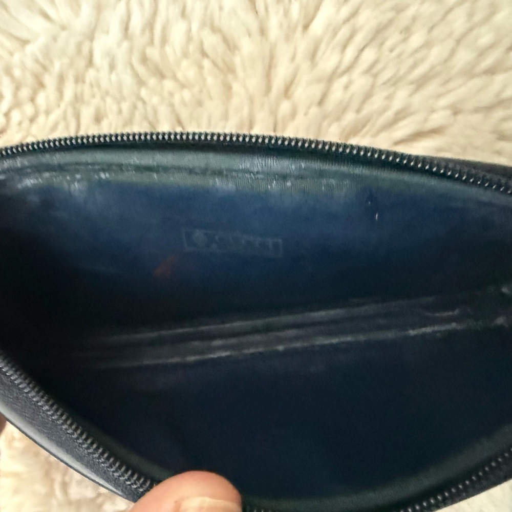 Vintage Gucci 1980’s GG Canvas Cosmetic Pouch with Navy Blue Leather Trim GUC - Picture 5 of 5